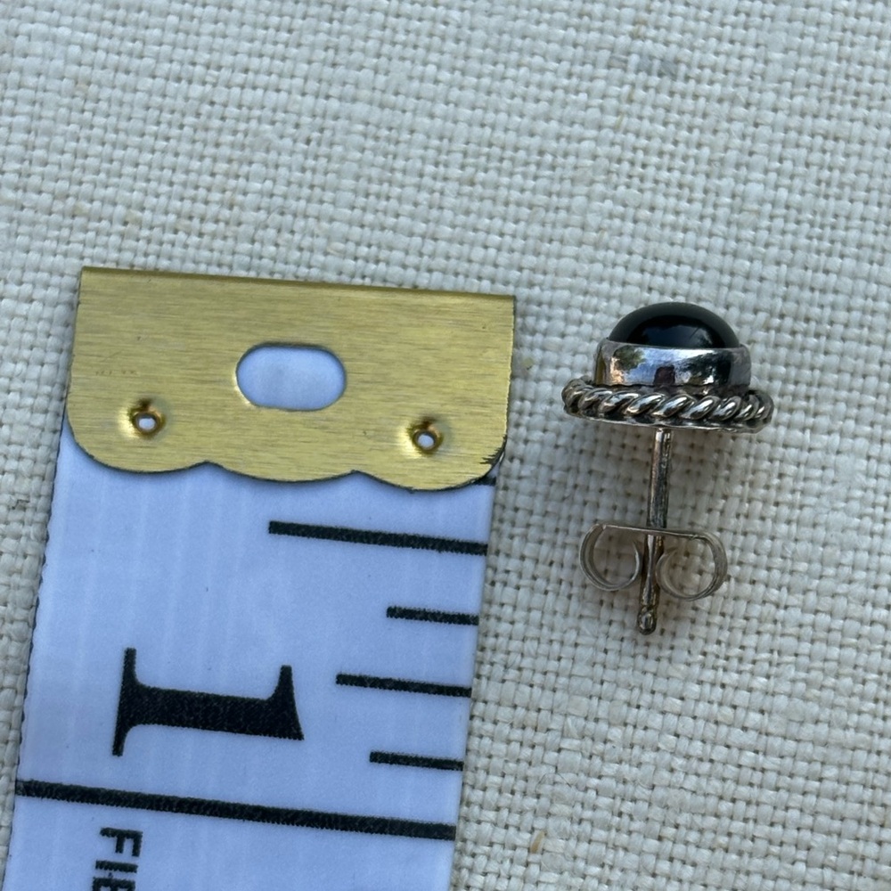 Vintage Sterling Silver Onyx Stud Earrings with Rope Design - Picture 4 of 4